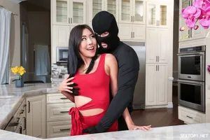 Lặng nhìn bà xã thỏa mãn với tình củ vietsub